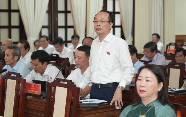 Kỳ họp thứ 10, HĐND TP Huế khóa VIII: Quyết tâm bứt phá, hoàn thành mục tiêu trong năm bản lề- Ảnh 4. Kỳ họp thứ 10, HĐND TP Huế khóa VIII: Quyết tâm bứt phá, hoàn thành mục tiêu trong năm bản lề- Ảnh 4.