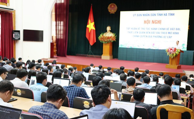 Hà Tĩnh: Nâng cao trách nhiệm giải quyết hồ sơ đất đai cho người dân- Ảnh 1. Hà Tĩnh: Nâng cao trách nhiệm giải quyết hồ sơ đất đai cho người dân- Ảnh 1.