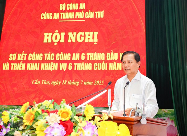 Công an TP Cần Thơ quyết tâm thực hiện thắng lợi nhiệm vụ chính trị trong những tháng cuối năm 2025- Ảnh 7.