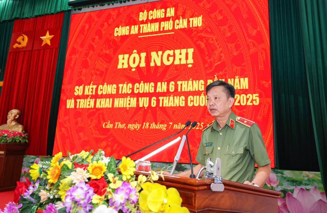Công an TP Cần Thơ quyết tâm thực hiện thắng lợi nhiệm vụ chính trị trong những tháng cuối năm 2025- Ảnh 8.