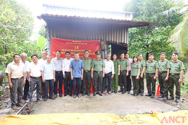 Công an TP Cần Thơ khởi công xây nhà ở cho hội viên Hội cựu CAND thành phố- Ảnh 3.