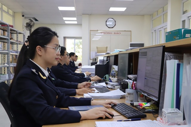 Hơn 50.000 tờ khai hải quan được giải quyết trong ngày đầu vận hành hệ thống mới- Ảnh 1.