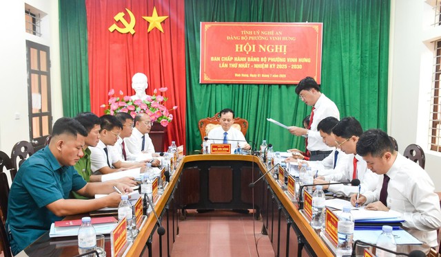 Nghệ An: Ngày đầu vận hành chính quyền 2 cấp thông suốt, hiệu quả- Ảnh 2.