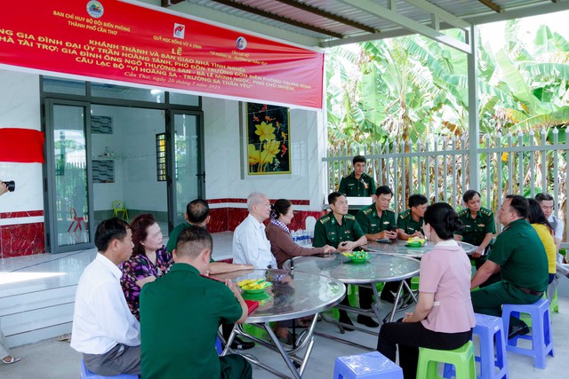 TP. Cần Thơ: Bàn giao Nhà tình nghĩa cho quân nhân có hoàn cảnh khó khăn- Ảnh 1.