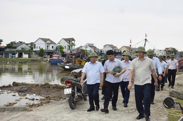 Nghệ An: Tăng cường kiểm tra, chủ động ứng phó với bão số 3 nhằm hạn chế thấp nhất thiệt hại- Ảnh 1.