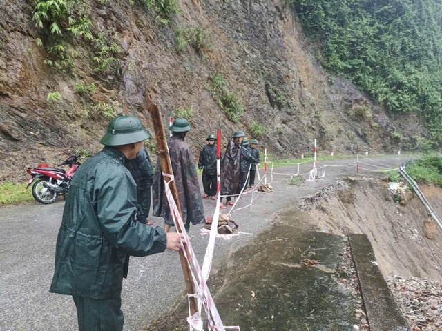 Nghệ An “kích hoạt” các giải pháp ứng phó với mưa bão- Ảnh 4. Nghệ An “kích hoạt” các giải pháp ứng phó với mưa bão- Ảnh 4.