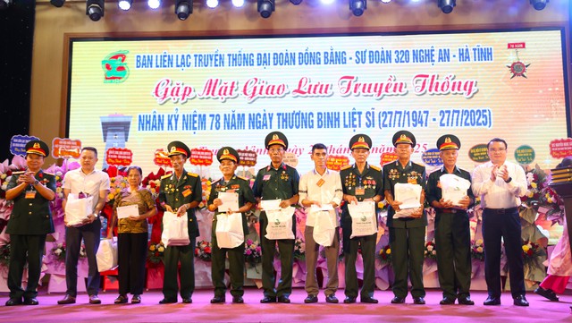 Cựu chiến binh Sư Đoàn 320: Tình đồng đội luôn thổn thức không nguôi!- Ảnh 6. Cựu chiến binh Sư Đoàn 320: Tình đồng đội luôn thổn thức không nguôi!- Ảnh 6.