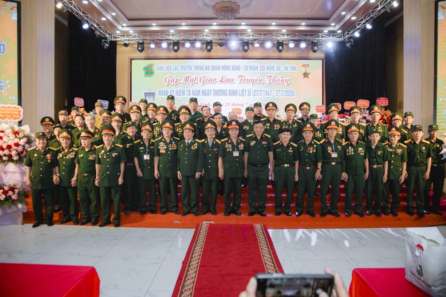 Cựu chiến binh Sư Đoàn 320: Tình đồng đội luôn thổn thức không nguôi!- Ảnh 7. Cựu chiến binh Sư Đoàn 320: Tình đồng đội luôn thổn thức không nguôi!- Ảnh 7.