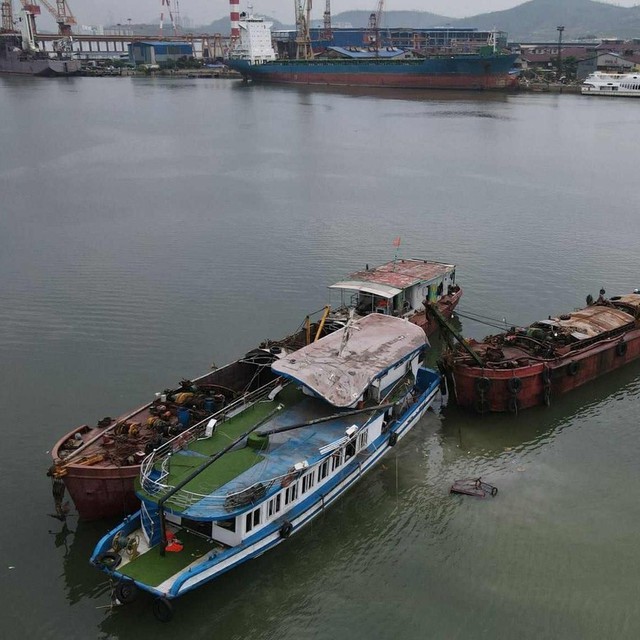 Doanh nghiệp bảo hiểm ước chi hơn 14,2 tỷ đồng cho vụ lật tàu Vịnh Xanh 58- Ảnh 1. Doanh nghiệp bảo hiểm ước chi hơn 14,2 tỷ đồng cho vụ lật tàu Vịnh Xanh 58- Ảnh 1.