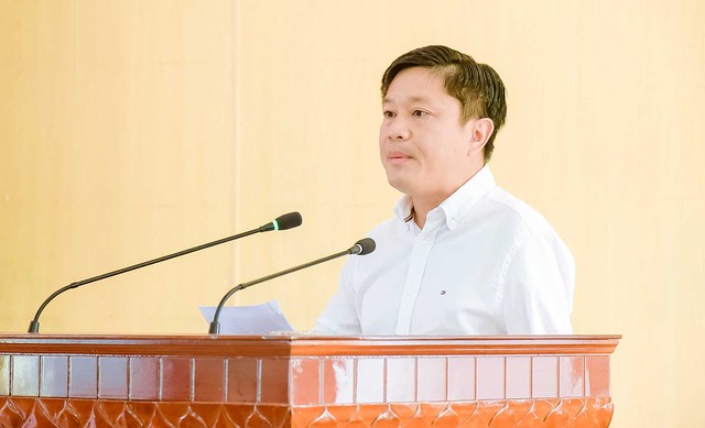 An Giang: Lấy ý kiến góp ý dự thảo Văn kiện Đại hội Đảng bộ xã Vĩnh Phong- Ảnh 4.