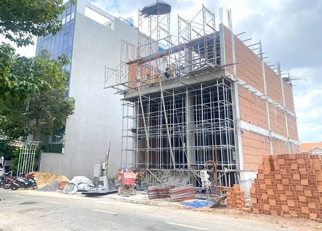 TP HCM: Cấp xã được cấp giấy phép xây dựng nhà ở riêng lẻ trên địa bàn do mình quản lý- Ảnh 1.