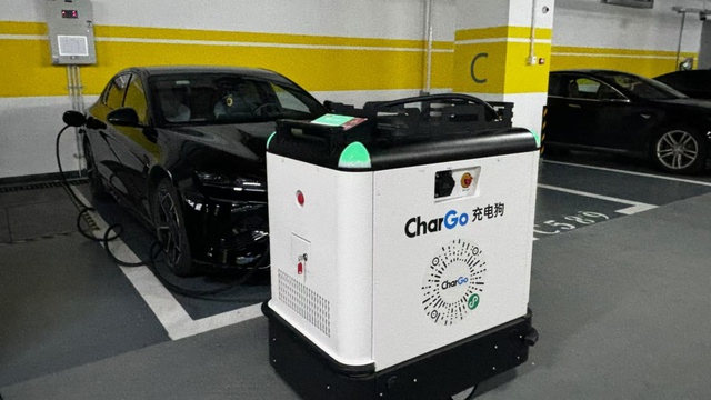 Xe điện nhiều, ít trạm sạc, lúc khẩn cấp phải làm sao: Trung Quốc xử lý bài toán khó bằng cách "cực độc"- Ảnh 1.