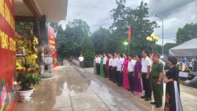 Nghệ An: Thiêng liêng Lễ cầu siêu tại Nghĩa trang liệt sĩ xã Lam Thành- Ảnh 1. Nghệ An: Thiêng liêng Lễ cầu siêu tại Nghĩa trang liệt sĩ xã Lam Thành- Ảnh 1.
