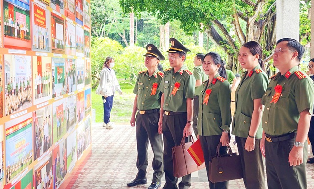 TP Cần Thơ: Tổ chức Ngày hội Toàn dân bảo vệ an ninh Tổ quốc năm 2025- Ảnh 1. TP Cần Thơ: Tổ chức Ngày hội Toàn dân bảo vệ an ninh Tổ quốc năm 2025- Ảnh 1.