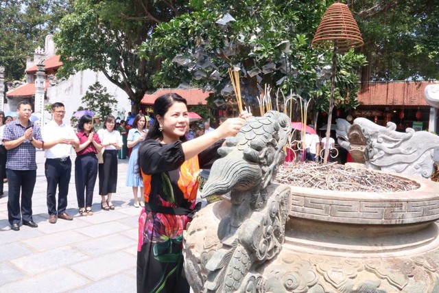Hải Phòng: Nhiều nội dung đổi mới, nâng tầm quy mô Lễ hội mùa thu Côn Sơn - Kiếp Bạc năm 2025- Ảnh 1. Hải Phòng: Nhiều nội dung đổi mới, nâng tầm quy mô Lễ hội mùa thu Côn Sơn - Kiếp Bạc năm 2025- Ảnh 1.