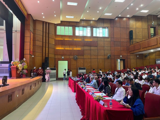 Chủ tịch Hội đồng Trường Đại học Giao thông vận tải được bầu làm Chủ tịch VALOMA- Ảnh 3. Chủ tịch Hội đồng Trường Đại học Giao thông vận tải được bầu làm Chủ tịch VALOMA- Ảnh 3.