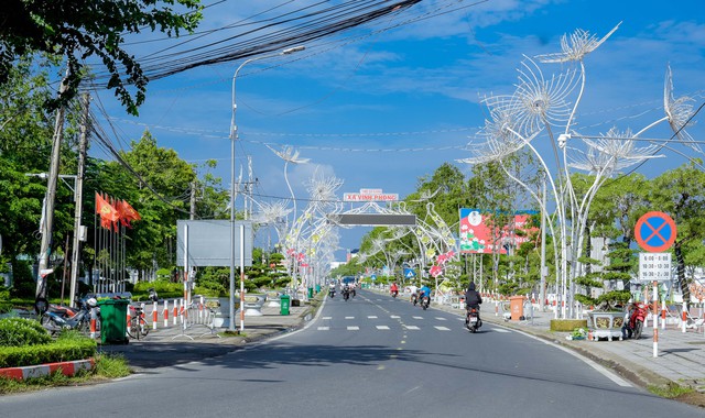 An Giang: Xã Vĩnh Phong ra quân chỉnh trang cảnh quan môi trường- Ảnh 4. An Giang: Xã Vĩnh Phong ra quân chỉnh trang cảnh quan môi trường- Ảnh 4.