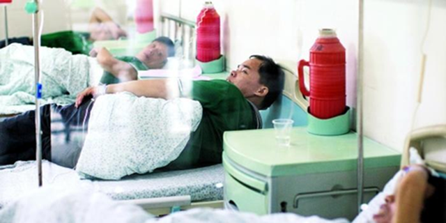 Cả nhà 3 người cùng nhập viện cấp cứu vì ngộ độc sau khi ăn trứng rán- Ảnh 1. Cả nhà 3 người cùng nhập viện cấp cứu vì ngộ độc sau khi ăn trứng rán- Ảnh 1.