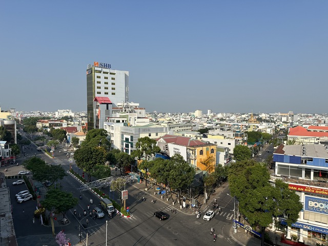 TP Cần Thơ: Nửa đầu năm, tổng mức bán lẻ hàng hóa và doanh thu dịch vụ đạt 171.450 tỷ đồng- Ảnh 3. TP Cần Thơ: Nửa đầu năm, tổng mức bán lẻ hàng hóa và doanh thu dịch vụ đạt 171.450 tỷ đồng- Ảnh 3.