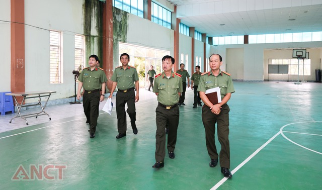 Giám đốc Công an TP Cần Thơ khảo sát, kiểm tra điều kiện làm việc sau sáp nhập- Ảnh 4.