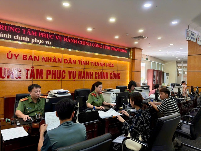 Thanh Hóa: Đứng thứ 4 cả nước với 1.095 hồ sơ tiếp nhận trong ngày 1/7- Ảnh 1.