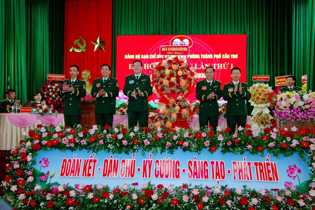 Đại hội Đảng bộ BĐBP Cần Thơ: "Đoàn kết - Dân chủ - Kỷ cương - Sáng tạo - Phát triển"- Ảnh 4. Đại hội Đảng bộ BĐBP Cần Thơ: "Đoàn kết - Dân chủ - Kỷ cương - Sáng tạo - Phát triển"- Ảnh 4.