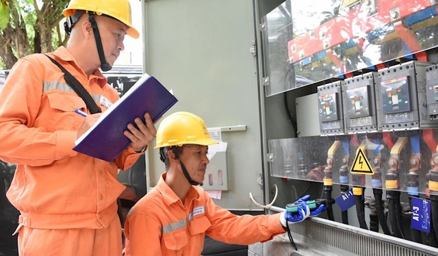 Hà Nội: Tiêu thụ điện tháng 6 đạt khoảng 2.700 triệu kWh- Ảnh 1. Hà Nội: Tiêu thụ điện tháng 6 đạt khoảng 2.700 triệu kWh- Ảnh 1.