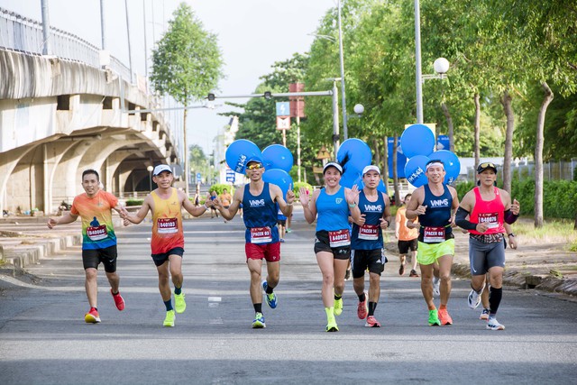 Những khoảnh khắc ấn tượng tại Giải Marathon quốc tế “Vietcombank Mekong Delta Marathon” lần thứ 6- Ảnh 8. Những khoảnh khắc ấn tượng tại Giải Marathon quốc tế “Vietcombank Mekong Delta Marathon” lần thứ 6- Ảnh 8.