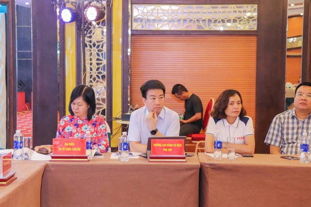 PCEM: Tổ chức thành công Hội nghị tổng kết thi đua Khối số 2 năm học 2024-2025- Ảnh 4. PCEM: Tổ chức thành công Hội nghị tổng kết thi đua Khối số 2 năm học 2024-2025- Ảnh 4.