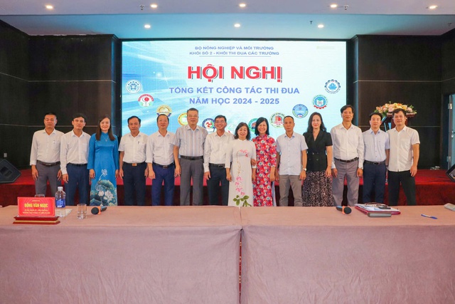 PCEM: Tổ chức thành công Hội nghị tổng kết thi đua Khối số 2 năm học 2024-2025- Ảnh 11. PCEM: Tổ chức thành công Hội nghị tổng kết thi đua Khối số 2 năm học 2024-2025- Ảnh 11.