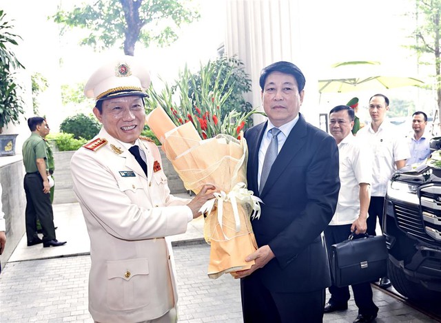 Chủ tịch nước Lương Cường dự Hội nghị sơ kết công tác công an 6 tháng đầu năm 2025- Ảnh 1. Chủ tịch nước Lương Cường dự Hội nghị sơ kết công tác công an 6 tháng đầu năm 2025- Ảnh 1.