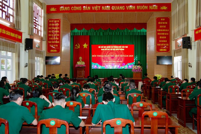 BĐBP TP. Cần Thơ đối thoại dân chủ với cán bộ chiến sĩ khối cơ quan Ban Chỉ huy- Ảnh 1. BĐBP TP. Cần Thơ đối thoại dân chủ với cán bộ chiến sĩ khối cơ quan Ban Chỉ huy- Ảnh 1.