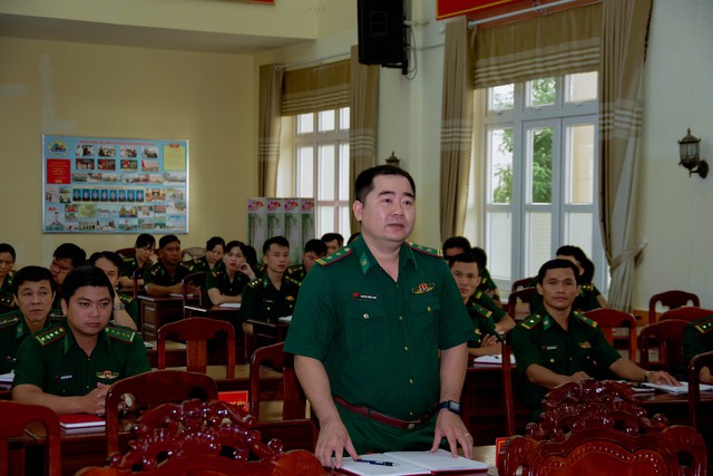BĐBP TP. Cần Thơ đối thoại dân chủ với cán bộ chiến sĩ khối cơ quan Ban Chỉ huy- Ảnh 2. BĐBP TP. Cần Thơ đối thoại dân chủ với cán bộ chiến sĩ khối cơ quan Ban Chỉ huy- Ảnh 2.