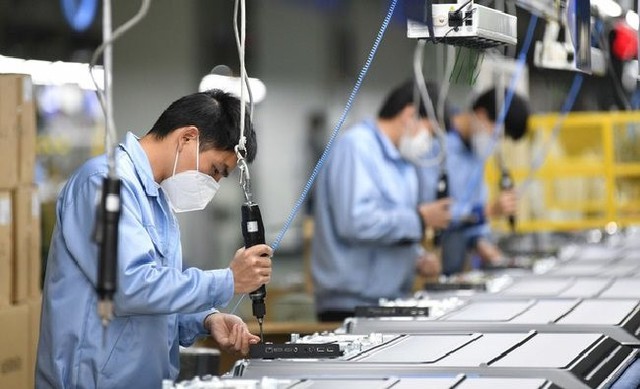 Thu nhập bình quân tháng của người lao động trong quý II/2025 đạt 8,2 triệu đồng- Ảnh 1. Thu nhập bình quân tháng của người lao động trong quý II/2025 đạt 8,2 triệu đồng- Ảnh 1.
