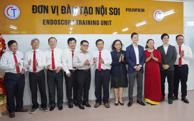 Bệnh viện Đa khoa Trung ương Cần Thơ triển khai hệ thống nội soi siêu âm đầu tiên tại ĐBSCL- Ảnh 7. Bệnh viện Đa khoa Trung ương Cần Thơ triển khai hệ thống nội soi siêu âm đầu tiên tại ĐBSCL- Ảnh 7.