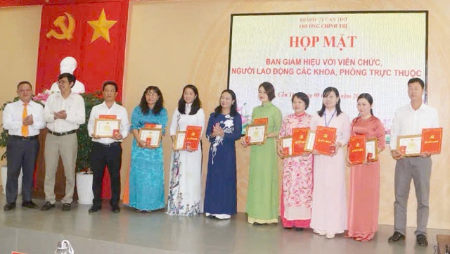 Trường Chính trị TP. Cần Thơ công bố các quyết định cán bộ- Ảnh 3. Trường Chính trị TP. Cần Thơ công bố các quyết định cán bộ- Ảnh 3.