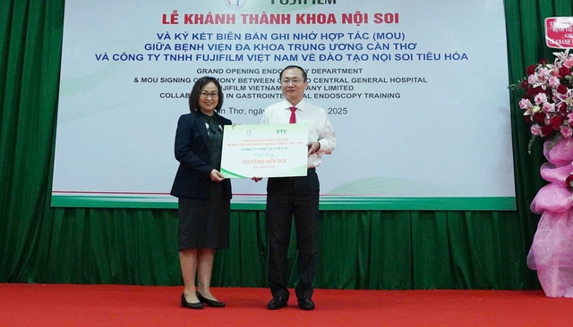 Bệnh viện Đa khoa Trung ương Cần Thơ triển khai hệ thống nội soi siêu âm đầu tiên tại ĐBSCL- Ảnh 6. Bệnh viện Đa khoa Trung ương Cần Thơ triển khai hệ thống nội soi siêu âm đầu tiên tại ĐBSCL- Ảnh 6.