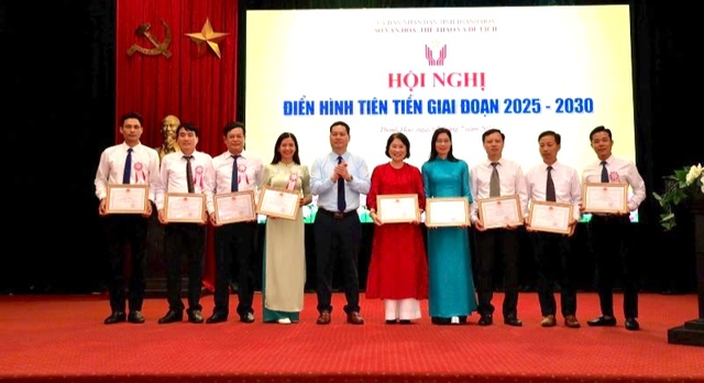 Thanh Hóa: Sở VH, TT&DL tổ chức khen thưởng các điển hình tiên tiến- Ảnh 2. Thanh Hóa: Sở VH, TT&DL tổ chức khen thưởng các điển hình tiên tiến- Ảnh 2.