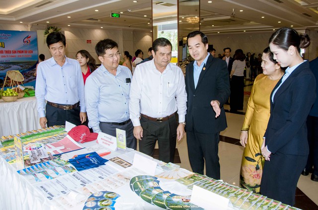 TP Cần Thơ: Hội nghị Doanh nghiệp Du lịch và Trưng bày giới thiệu sản phẩm du lịch- Ảnh 2. TP Cần Thơ: Hội nghị Doanh nghiệp Du lịch và Trưng bày giới thiệu sản phẩm du lịch- Ảnh 2.