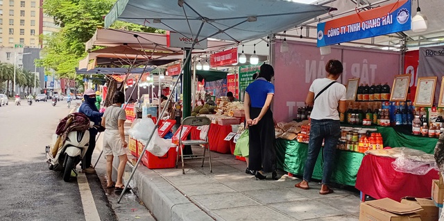 Hải Phòng: Kích cầu tiêu dùng, đẩy mạnh hoạt động xúc tiến thương mại- Ảnh 1. Hải Phòng: Kích cầu tiêu dùng, đẩy mạnh hoạt động xúc tiến thương mại- Ảnh 1.
