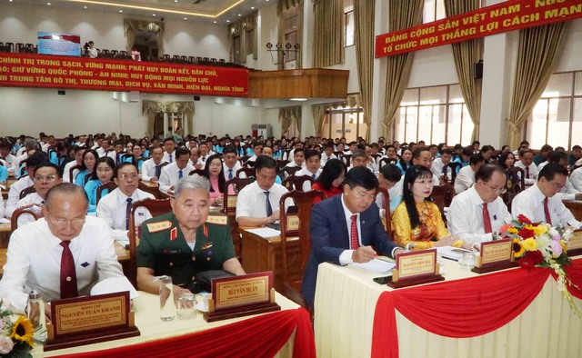 An Giang: Xây dựng phường Long Xuyên thành trung tâm đô thị, thương mại, dịch vụ, văn minh, hiện đại, nghĩa tình- Ảnh 3. An Giang: Xây dựng phường Long Xuyên thành trung tâm đô thị, thương mại, dịch vụ, văn minh, hiện đại, nghĩa tình- Ảnh 3.