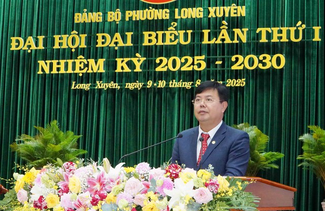 An Giang: Xây dựng phường Long Xuyên thành trung tâm đô thị, thương mại, dịch vụ, văn minh, hiện đại, nghĩa tình- Ảnh 5. An Giang: Xây dựng phường Long Xuyên thành trung tâm đô thị, thương mại, dịch vụ, văn minh, hiện đại, nghĩa tình- Ảnh 5.