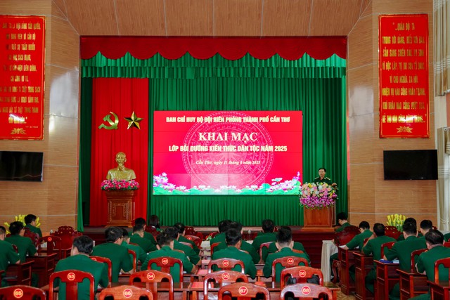BĐBP TP Cần Thơ: Khai mạc lớp bồi dưỡng kiến thức dân tộc năm 2025- Ảnh 1.