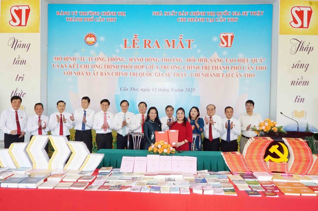 Trường Chính trị TP Cần Thơ: Ra mắt mô hình “Tư tưởng thông - Hành động thoáng - Đổi mới, sáng tạo hiệu quả”- Ảnh 5. Trường Chính trị TP Cần Thơ: Ra mắt mô hình “Tư tưởng thông - Hành động thoáng - Đổi mới, sáng tạo hiệu quả”- Ảnh 5.
