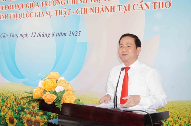 Trường Chính trị TP Cần Thơ: Ra mắt mô hình “Tư tưởng thông - Hành động thoáng - Đổi mới, sáng tạo hiệu quả”- Ảnh 4. Trường Chính trị TP Cần Thơ: Ra mắt mô hình “Tư tưởng thông - Hành động thoáng - Đổi mới, sáng tạo hiệu quả”- Ảnh 4.