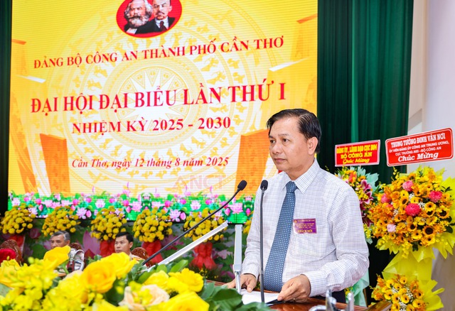 Cần Thơ: Vững vàng thế trận an ninh, quyết tâm thực hiện thắng lợi nhiệm vụ giai đoạn mới- Ảnh 7. Cần Thơ: Vững vàng thế trận an ninh, quyết tâm thực hiện thắng lợi nhiệm vụ giai đoạn mới- Ảnh 7.