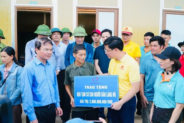 Một tổ chức của tỷ phú Phạm Nhật Vượng vừa đón nhận Huân chương Lao động hạng Nhất- Ảnh 1. Một tổ chức của tỷ phú Phạm Nhật Vượng vừa đón nhận Huân chương Lao động hạng Nhất- Ảnh 1.