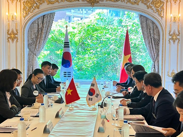 Bộ trưởng Bộ Tài chính Nguyễn Văn Thắng làm việc với Bộ trưởng Bộ Công Thương, Năng lượng Hàn Quốc- Ảnh 1. Bộ trưởng Bộ Tài chính Nguyễn Văn Thắng làm việc với Bộ trưởng Bộ Công Thương, Năng lượng Hàn Quốc- Ảnh 1.