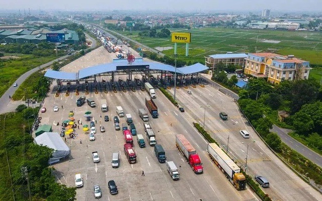 Chủ ô tô phải chuyển sang tài khoản giao thông để qua trạm thu phí từ 1/10- Ảnh 1.