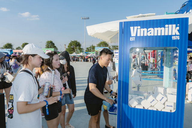 Nhìn lại những khoảnh khắc “cực cháy” của Vinamilk tại V-Concert & V-Fest cuối tuần qua- Ảnh 9.